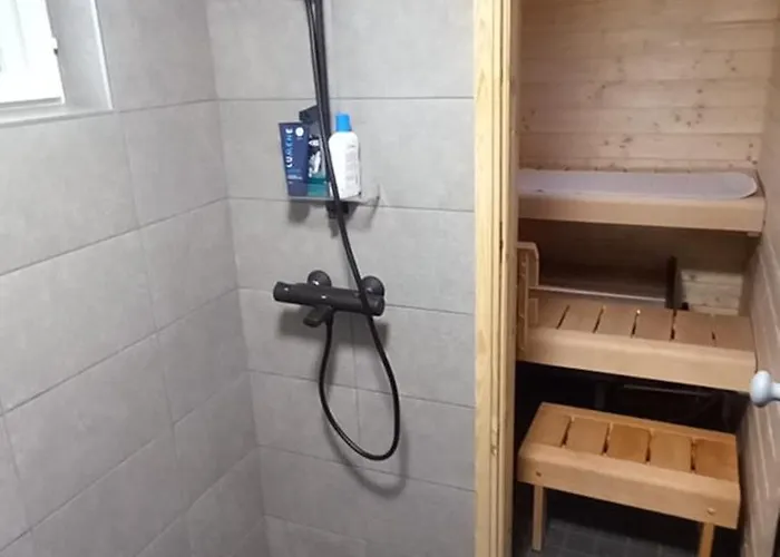 Himos Edullista Majoittumista Keskellae Palveluja, Koivula 25, Lue Majoituspaikan Tiedot Ohjeistus Info 펜션 Jämsä